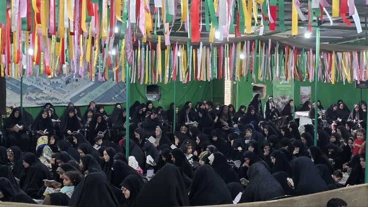 تصاویر/طنین دعای عرفه در جوار شهدای گمنام حسین‌آبادکویر