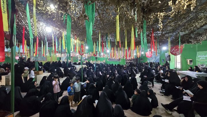 تصاویر/طنین دعای عرفه در جوار شهدای گمنام حسین‌آبادکویر
