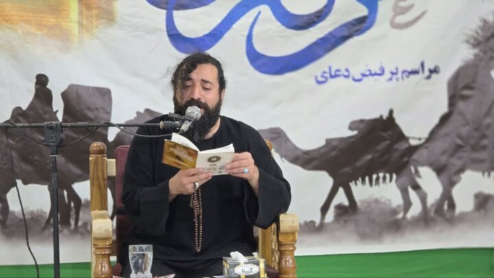تصاویر/طنین دعای عرفه در جوار شهدای گمنام حسین‌آبادکویر
