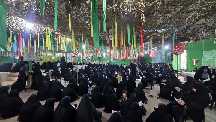 تصاویر/طنین دعای عرفه در جوار شهدای گمنام حسین‌آبادکویر