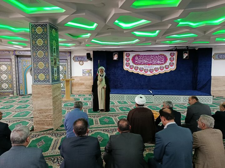 تصاویر/حضور نماینده ولی فقیه در استان مرکزی، در مدرسه علمیه خاتم الانبیا اراک