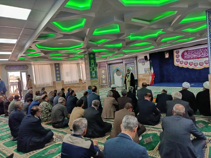تصاویر/حضور نماینده ولی فقیه در استان مرکزی، در مدرسه علمیه خاتم الانبیا اراک