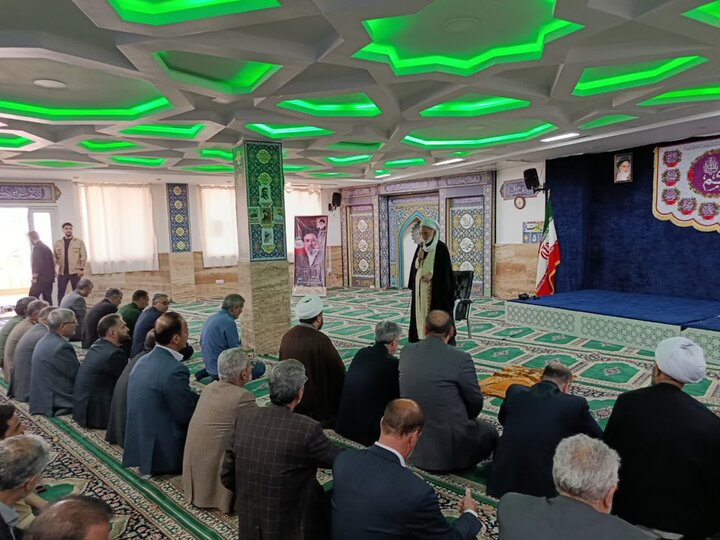 تصاویر/حضور نماینده ولی فقیه در استان مرکزی، در مدرسه علمیه خاتم الانبیا اراک
