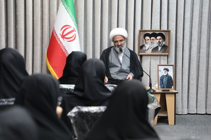 تصاویر/ دیدار مدیرکل کانون پرورش فکری کودکان و نوجوانان استان سمنان با حضور نماینده ولی فقیه در استان سمنان