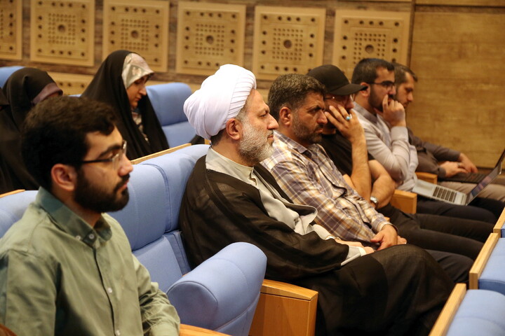 تصاویر/ گرامیداشت و بزرگداشت دوّمین سالگرد شهادت شهید جمهور دکتر آیت‌الله سید ابراهیم رئیسی و شهدای خدمت در دانشگاه باقرالعلوم(ع)