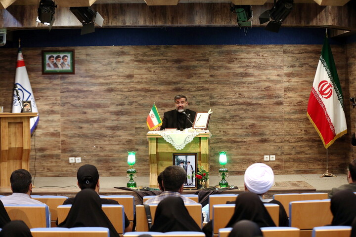 تصاویر/ گرامیداشت و بزرگداشت دوّمین سالگرد شهادت شهید جمهور دکتر آیت‌الله سید ابراهیم رئیسی و شهدای خدمت در دانشگاه باقرالعلوم(ع)