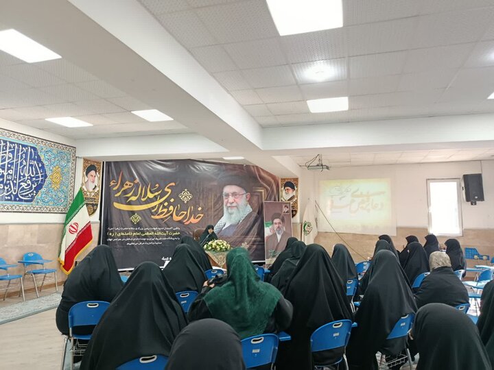 تصاویر/ برگزاری دعای عرفه در مدرسه علمیه الزهرا سلام الله علیها ارومیه