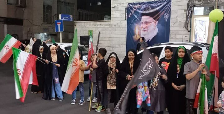 تصاویر/ هشتاد و ششمین اجتماع نمازگزاران مسجد صاحب الزمان (ع) در دفاع از انقلاب و وطن