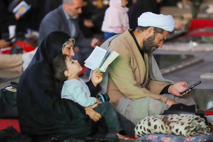 تصاویر / حال و هوای گلزار شهدای وادی رحمت تبریز در روز عرفه