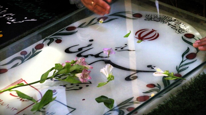 تصاویر/ روز عرفه در گلزار شهدای کرمان