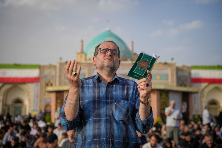 تصاویر/ قرائت دعای عرفه در حرم مطهر امام‌ رضا علیه‌السلام