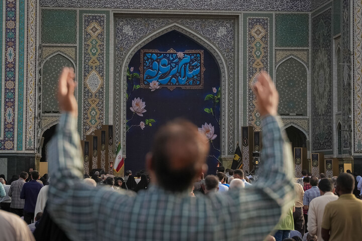 تصاویر/ قرائت دعای عرفه در حرم مطهر امام‌ رضا علیه‌السلام