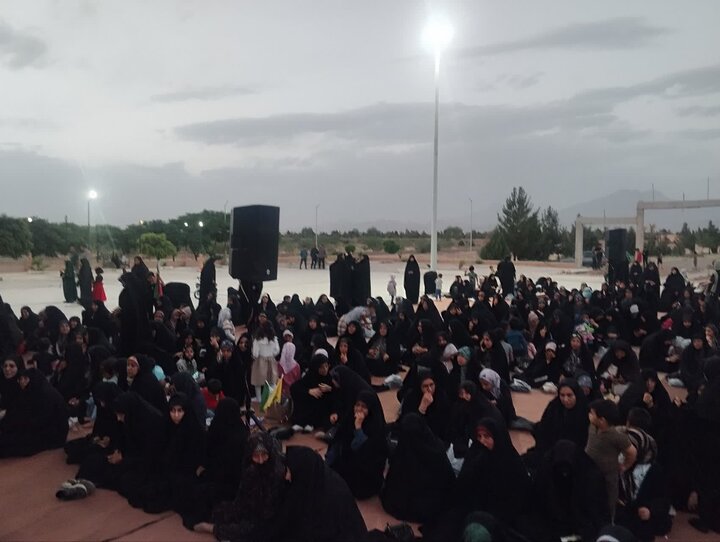 تصاویر/ مراسم قرائت دعای عرفه در محی آباد