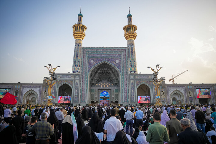 تصاویر/ قرائت دعای عرفه در حرم مطهر امام‌ رضا علیه‌السلام