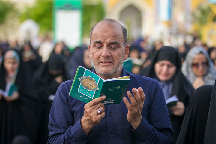 تصاویر/ قرائت دعای عرفه در حرم مطهر امام‌ رضا علیه‌السلام