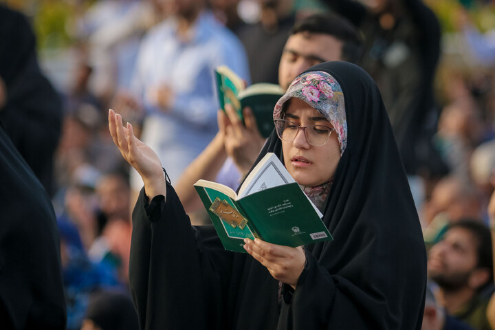 تصاویر/ قرائت دعای عرفه در حرم مطهر امام‌ رضا علیه‌السلام