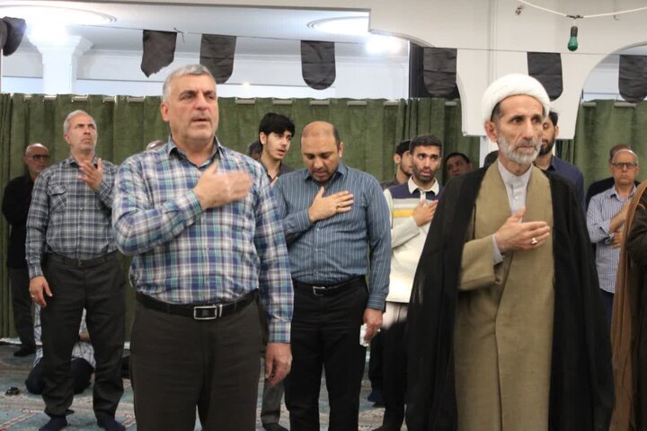 تصاویر/ برگزاری مراسم دعای عرفه در مسجد جامع در شهرستان عباس آباد