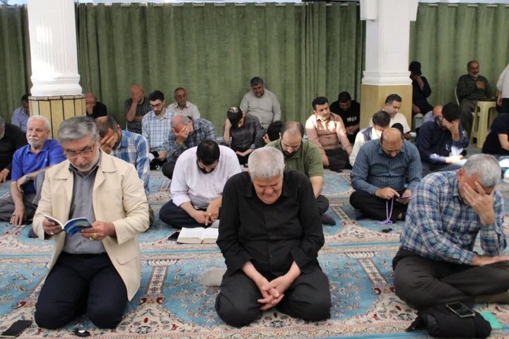 تصاویر/ برگزاری مراسم دعای عرفه در مسجد جامع در شهرستان عباس آباد