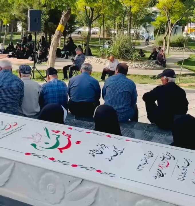 تصاویر/قرائت پر فیض دعای عرفه در کناز مزار شهید گمنام در اراک