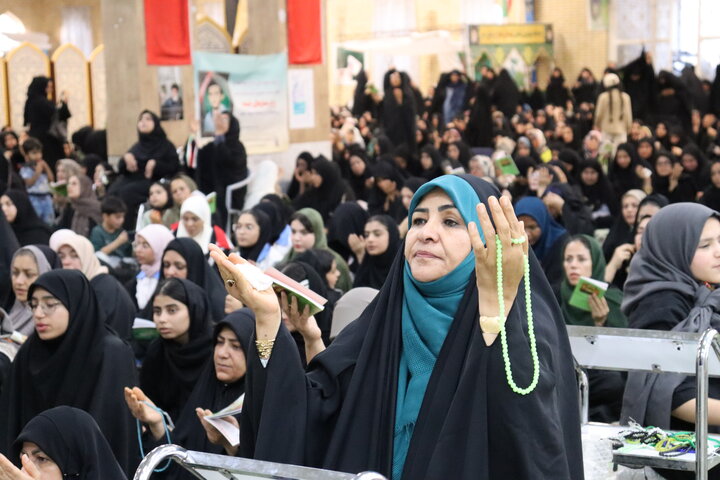 تصاویر/ مراسم معنوی دعای عرفه در بندر دیّر