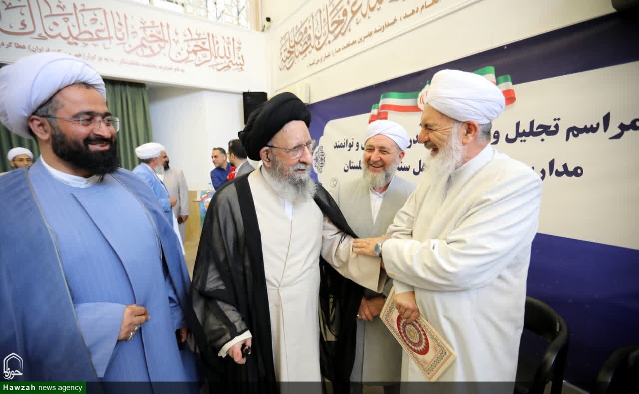 تصاویر / مراسم تجلیل و نکوداشت مدرسین مدارس علوم دینی اهل سنت گلستان