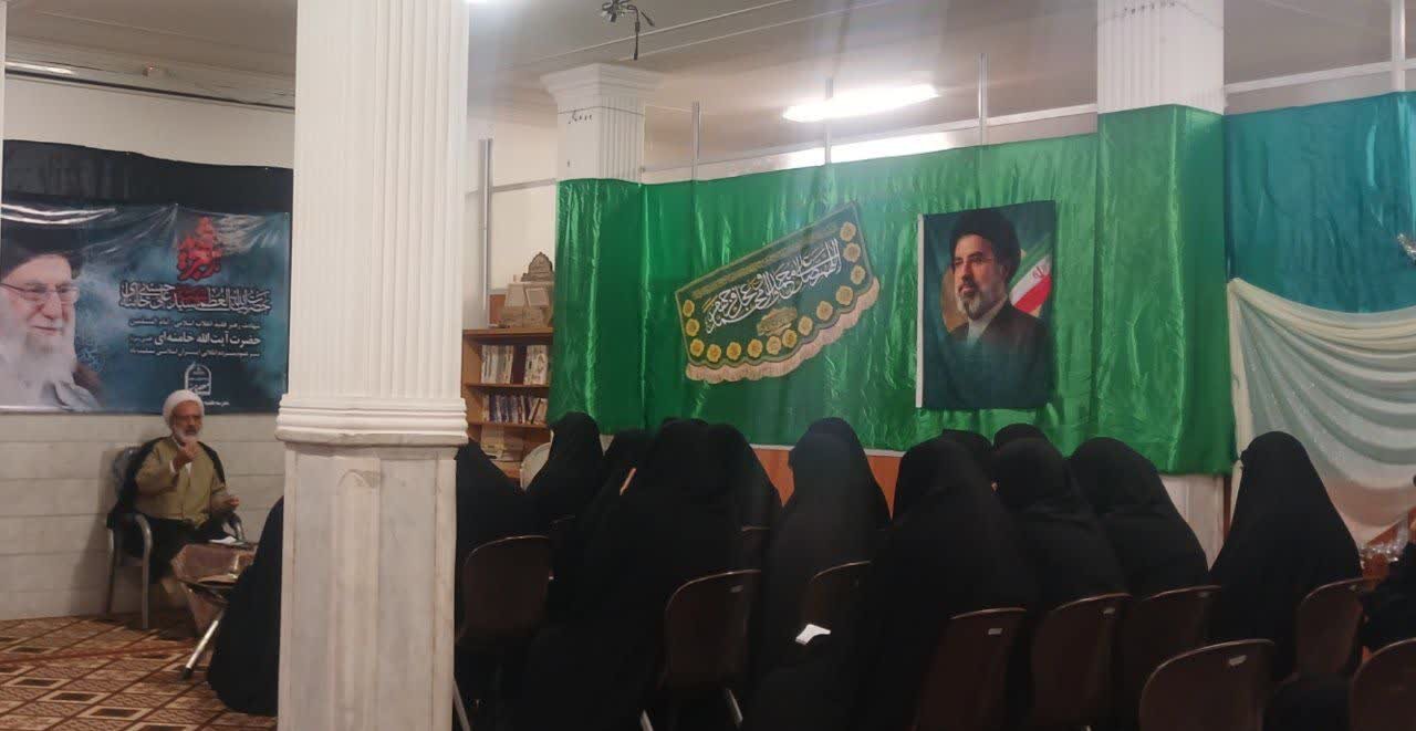 اساتید حوزوی سدی در برابر نفوذ یأس و ناامیدی در بدنه طلاب و جامعه هستند