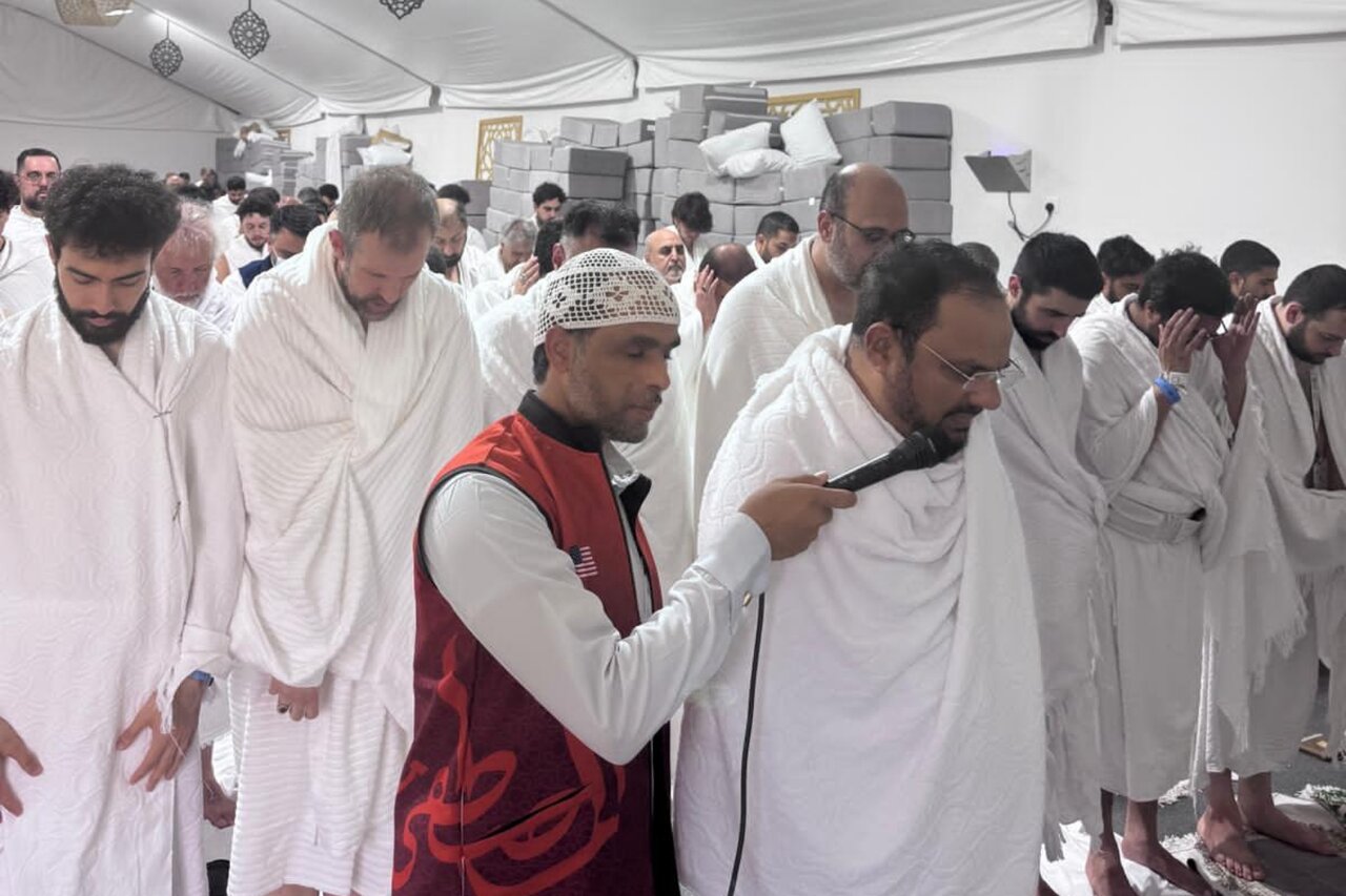 مولانا سيد ابو القاسم رضوی کی قیادت میں میدانِ عرفات میں روح پرور اجتماع