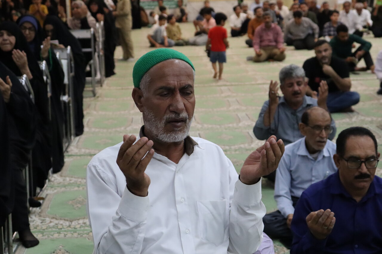 تصاویر/ مراسم معنوی دعای عرفه در بندر دیّر