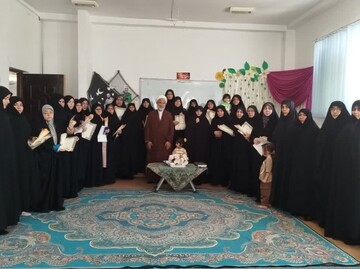 تصاویر/ تجلیل از «سفیران رضوان» مدرسه علمیه حضرت رقیه(س) برازجان