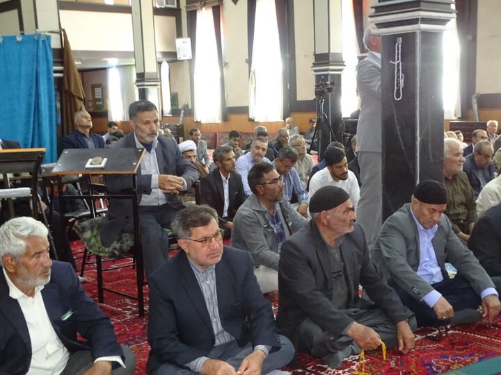 تصاویر/ اقامه نماز عید قربان در مسجد جامع چهاربرج
