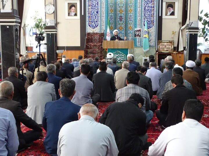 تصاویر/ اقامه نماز عید قربان در مسجد جامع چهاربرج