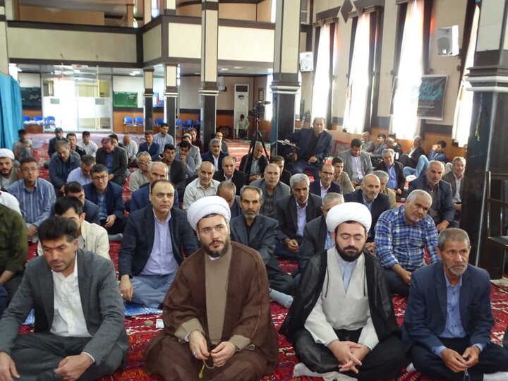 تصاویر/ اقامه نماز عید قربان در مسجد جامع چهاربرج