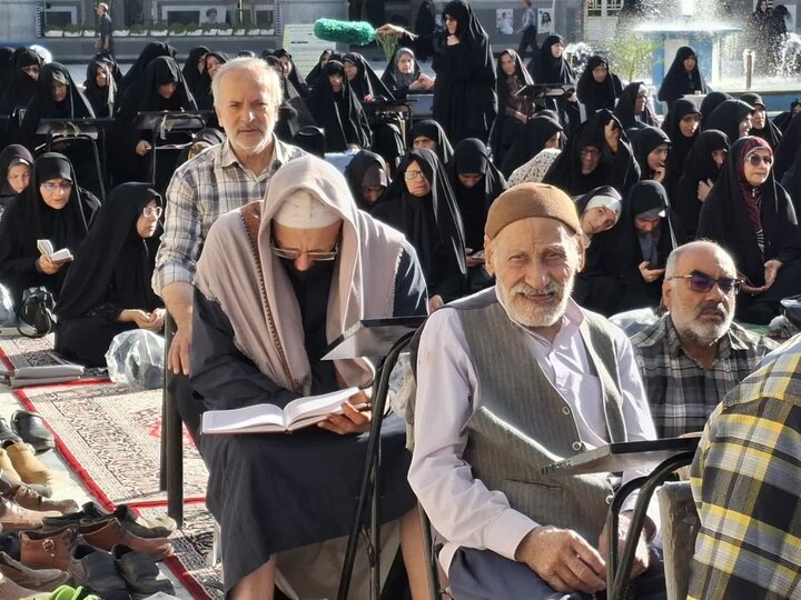 تصاویر/ نماز عیدسعیدقربان در آستان مقدس هلال بن علی (ع)