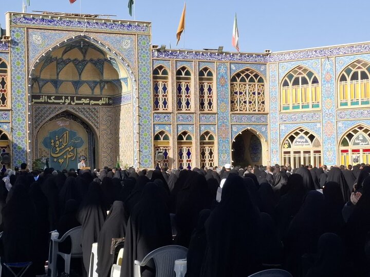 تصاویر/ نماز عیدسعیدقربان در آستان مقدس هلال بن علی (ع)