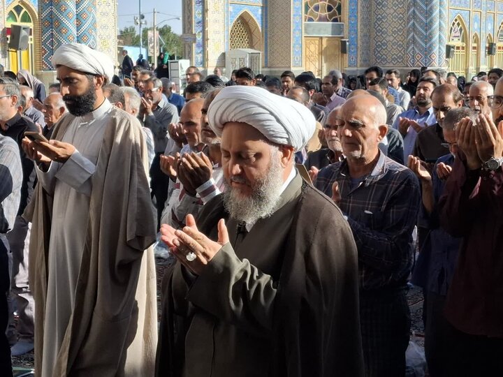 تصاویر/ نماز عیدسعیدقربان در آستان مقدس هلال بن علی (ع)