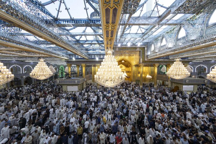 برپایی نماز عید قربان در حرم حضرت اباالفضل العباس (علیه السلام)