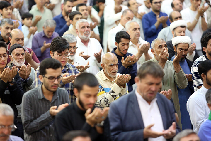 تصاویر/ نماز عید سعید قربان در حرم مطهر حضرت معصومه (س)