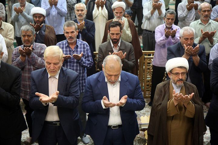 تصاویر/ نماز عید سعید قربان در حرم مطهر حضرت معصومه (س)