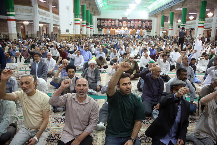تصاویر/ نماز عید سعید قربان در حرم مطهر حضرت معصومه (س)