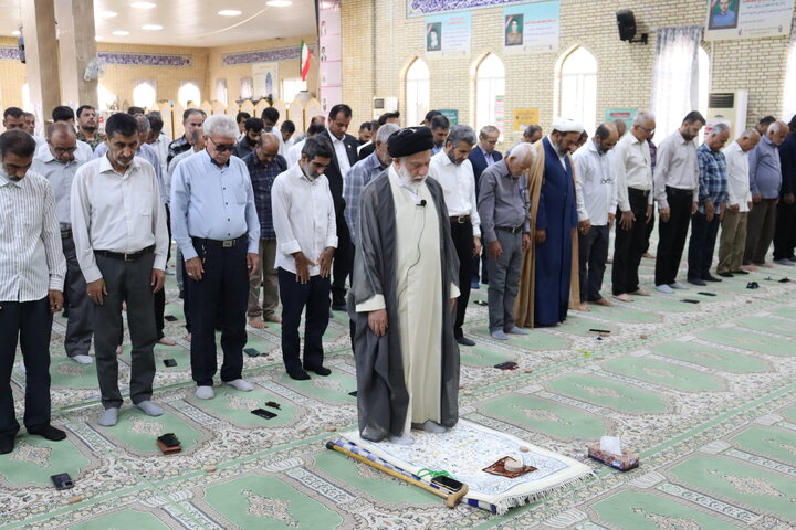 تصاویر/ اقامه نماز عید سعید قربان در دیّر