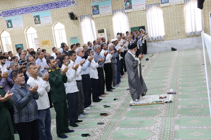 تصاویر/ اقامه نماز عید سعید قربان در دیّر