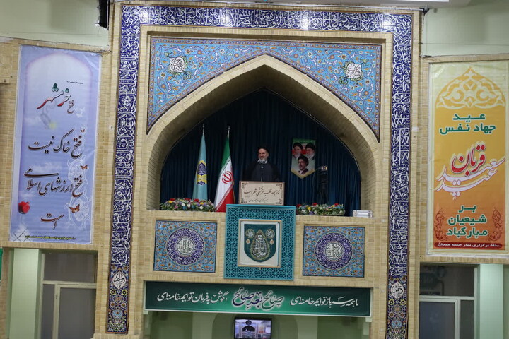 تصاویر / اقامه نماز عید سعید قربان در همدان