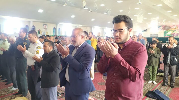 تصاویر / اقامه نماز عید سعید قربان در شهرستان‌های استان همدان