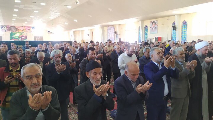 تصاویر / اقامه نماز عید سعید قربان در شهرستان‌های استان همدان