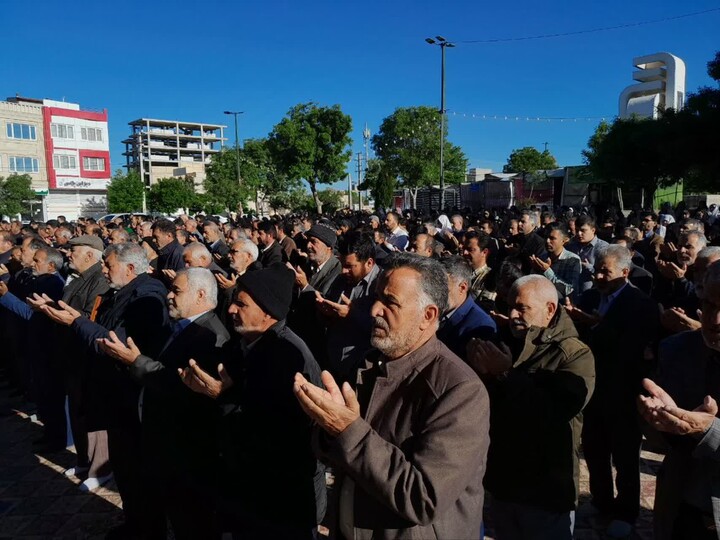 تصاویر / اقامه نماز عید سعید قربان در شهرستان‌های استان همدان