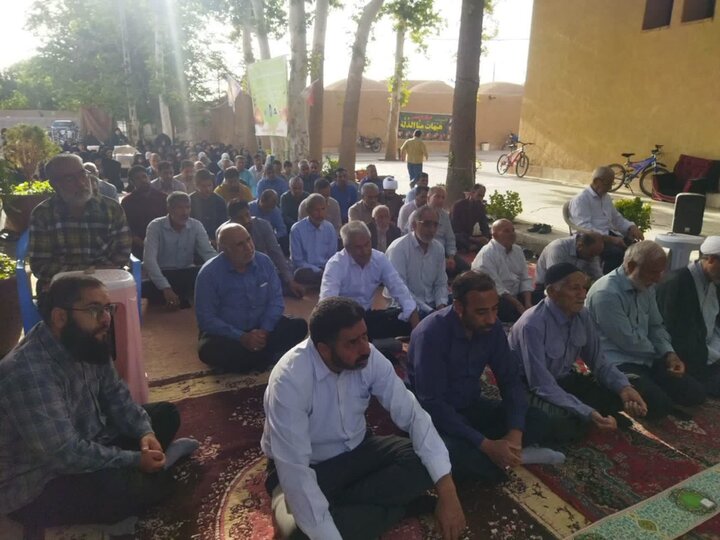 تصاویر/ اقامه نماز عید قربان در شهر محی آباد