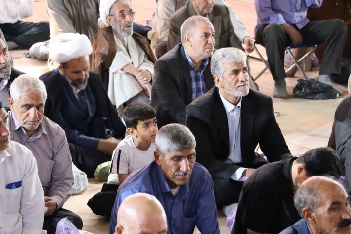 تصاویر/اقامه نمازعیدسعید قربان در خرم آباد