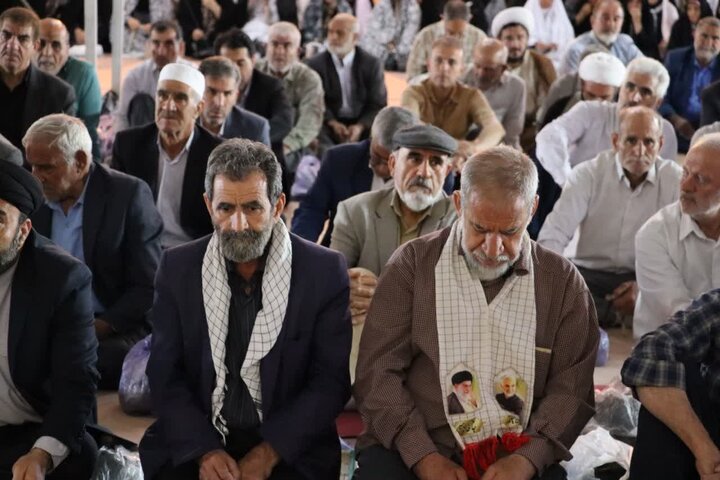 تصاویر/اقامه نمازعیدسعید قربان در خرم آباد