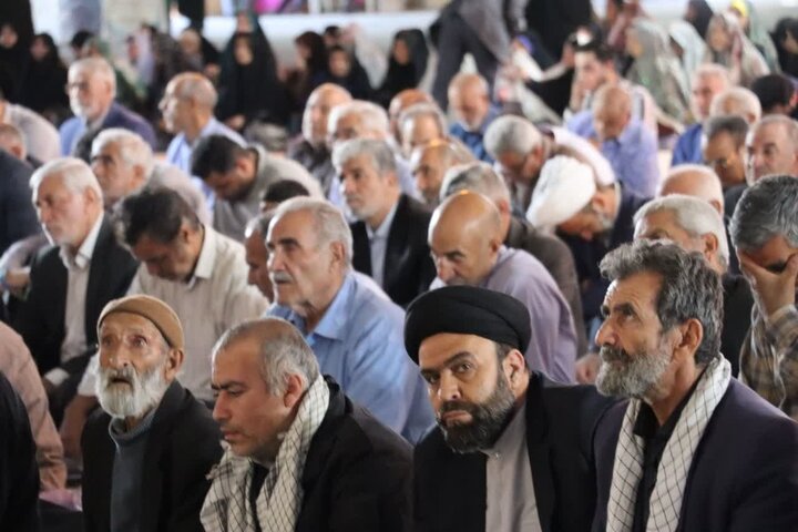 تصاویر/اقامه نمازعیدسعید قربان در خرم آباد