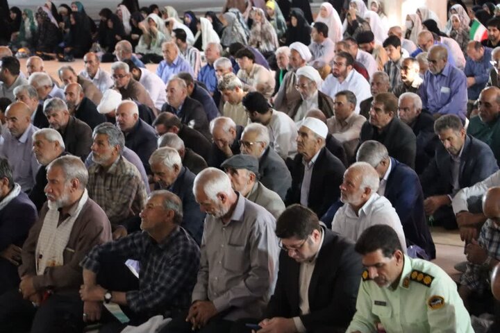 تصاویر/اقامه نمازعیدسعید قربان در خرم آباد